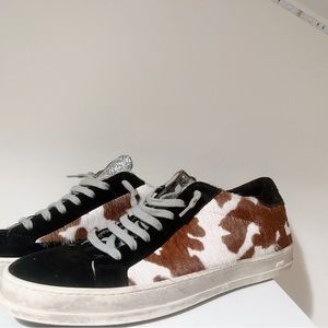 P448 COW PRINT GLITTER SNEAKERS